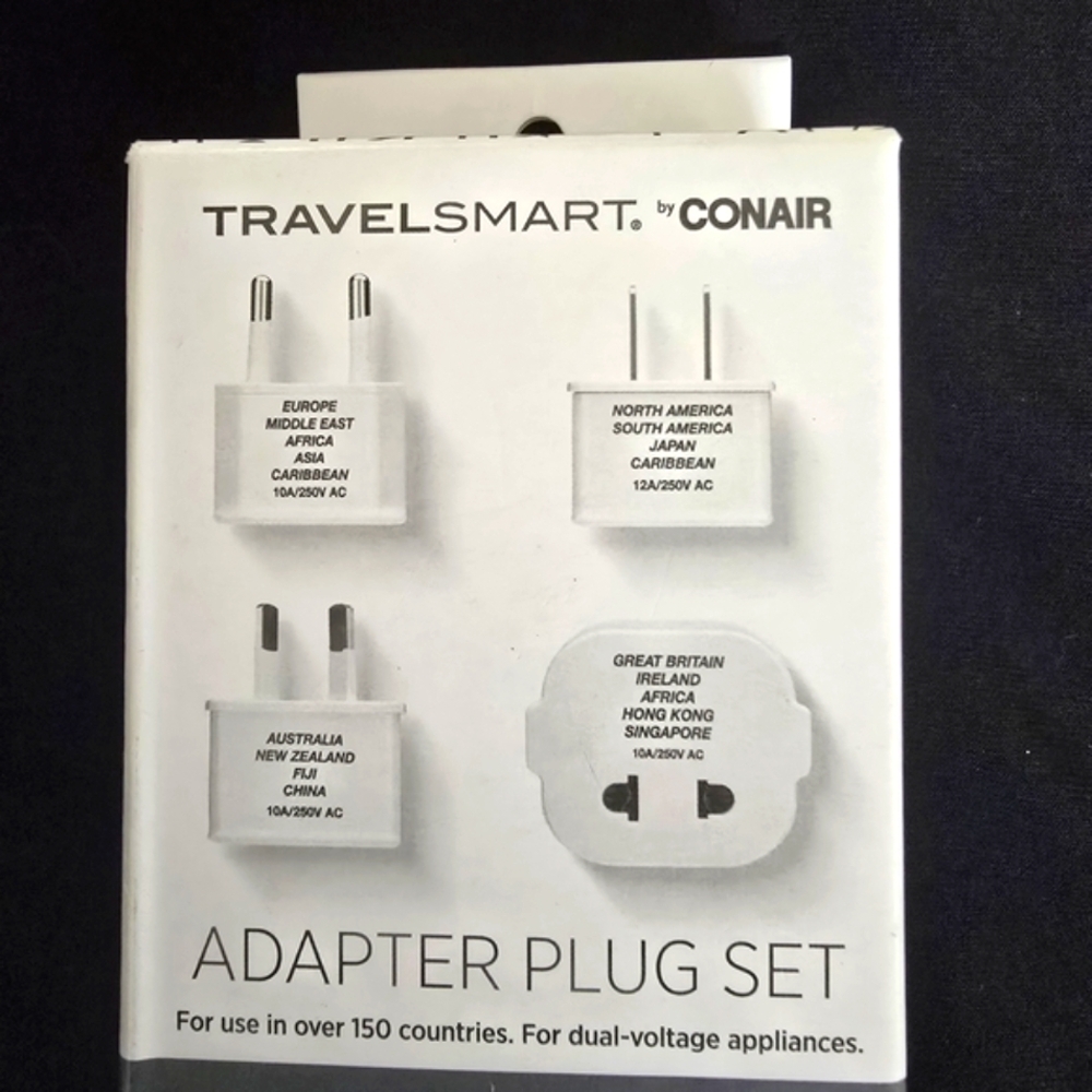 NEW! TravelSmart Adapter Plug Set - White! Ecellent For Traveling See Details!